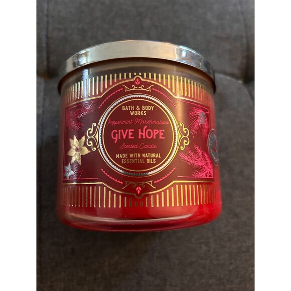 Bath & Body Works 3 Wick Candle Peppermint Marshmellow NWT - Picture 1 of 4